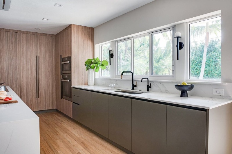02-luxury-modern-kitchen-design-view-02
