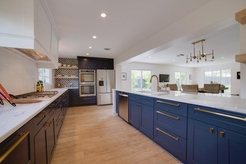 a09_Studio-818_Interior-Design_Fort-Lauderdale_Treehouse-designer-renovation-blue-kitchen-cabinets