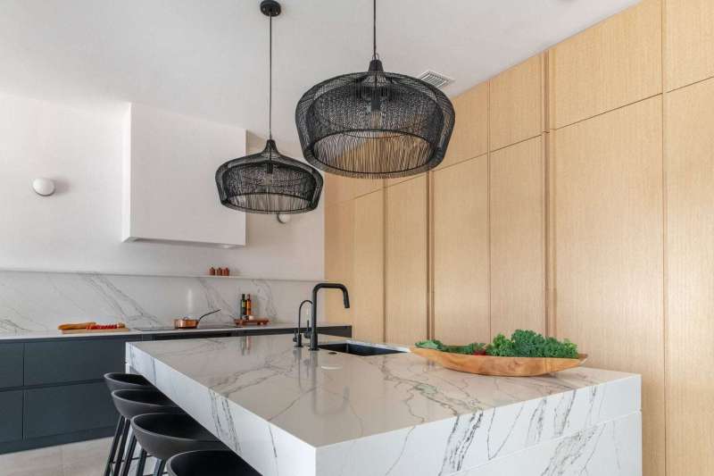 12a-modern-organic-kitchen-design-hidden-appliances